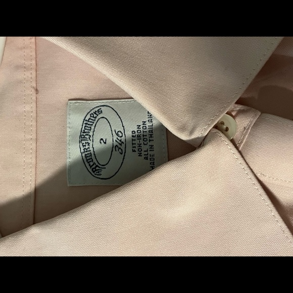 Business causal pink button down by Brook’s Brothers. Petite 2 - Picture 2 of 2
